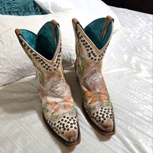 Corral Tan and Green Ankle Boots with Cactus Embroidery